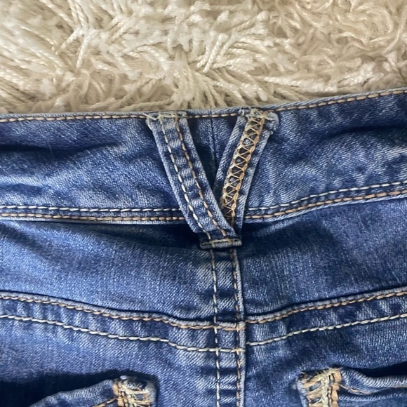 Maurices Women's Cropped Capri Vintage Y2K Jeans Denim Embroidered Size 1/2 - Picture 6 of 7